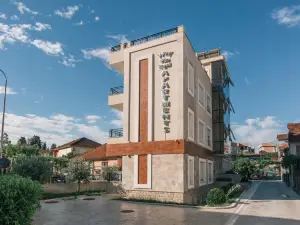 Villa Royal Apartments