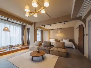 金滙隆·美宿（東興口岸店）
